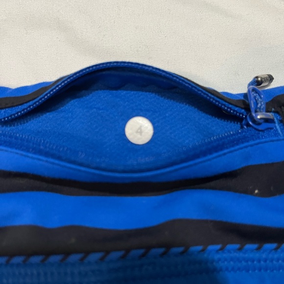(4) Lululemon Speed Short Royal Blue - Picture 3 of 4